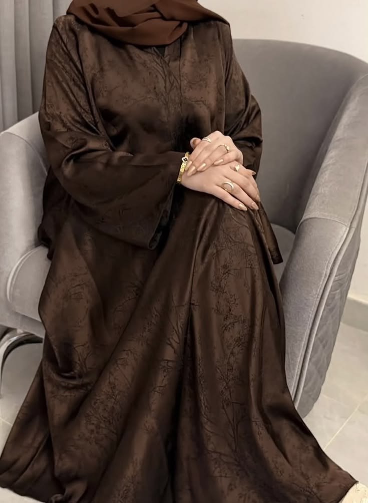 عباية حرير الكاكاو